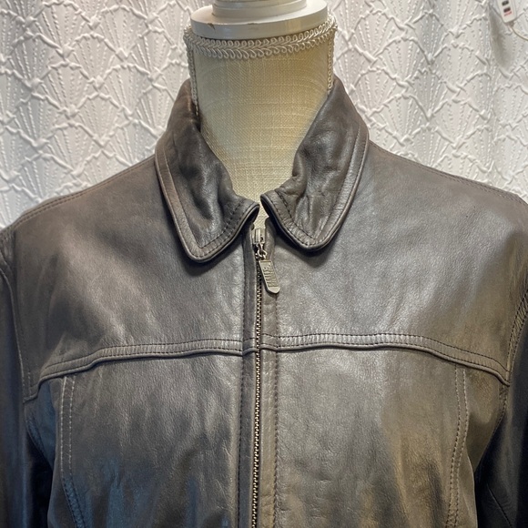 Harley-Davidson size large Brown Leather Bomber Jacket Riding Gear Lady Rider - Picture 3 of 16